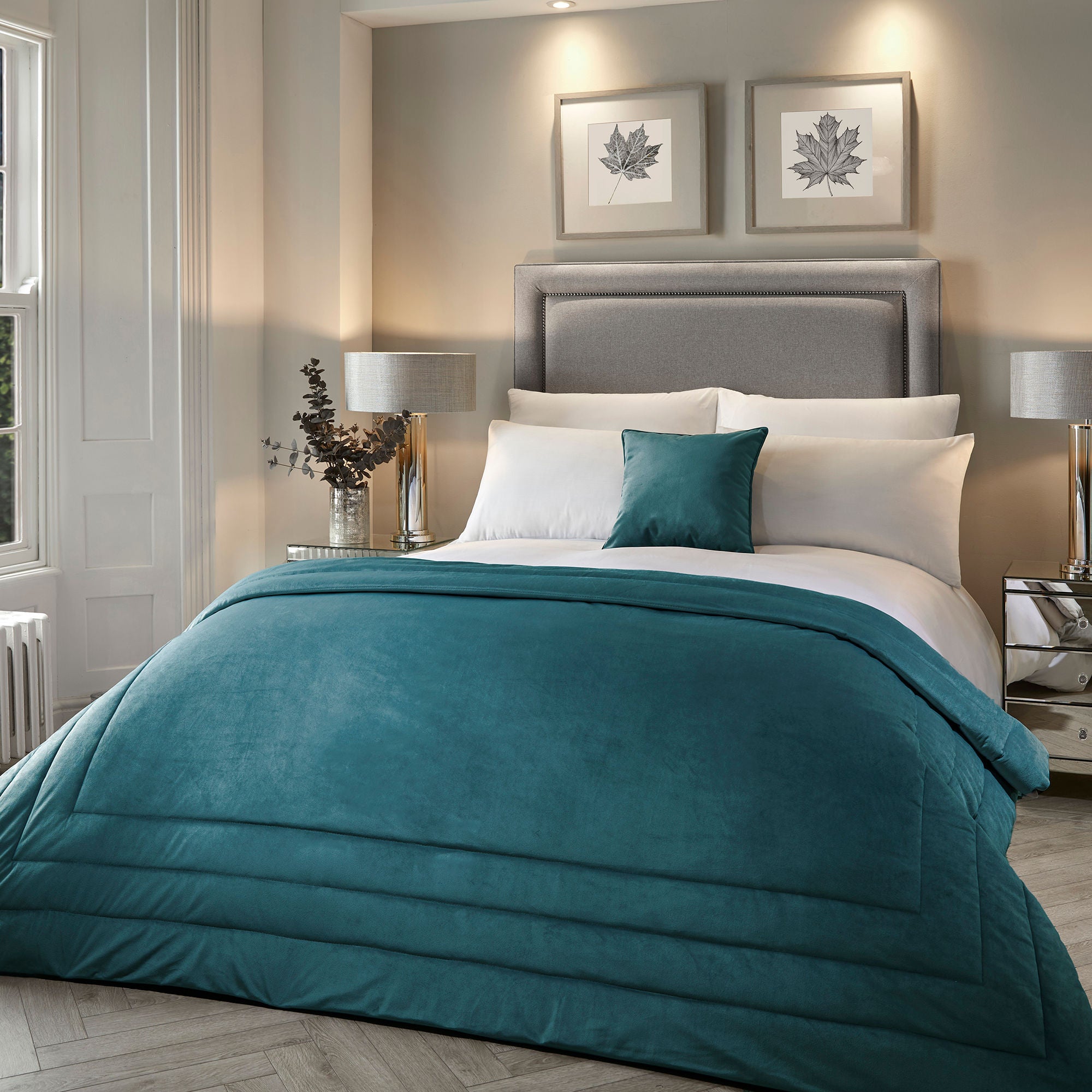 Chic Bedspread by Laurence Llewelyn-Bowen in Teal 150 x 220cm - Bedspread - Laurence Llewelyn-Bowen