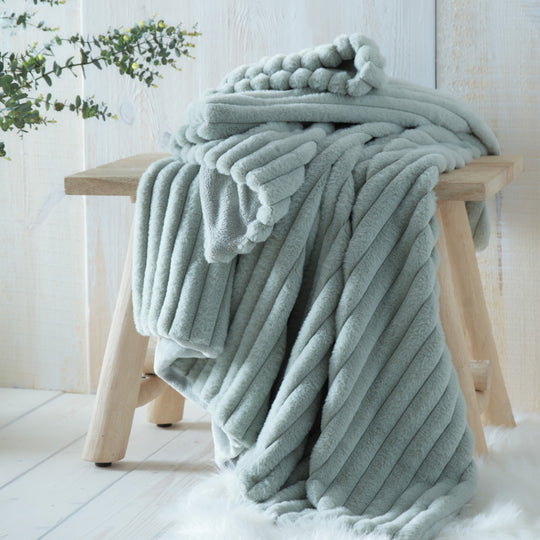 Morritz Throw in Green 130 x 180cm