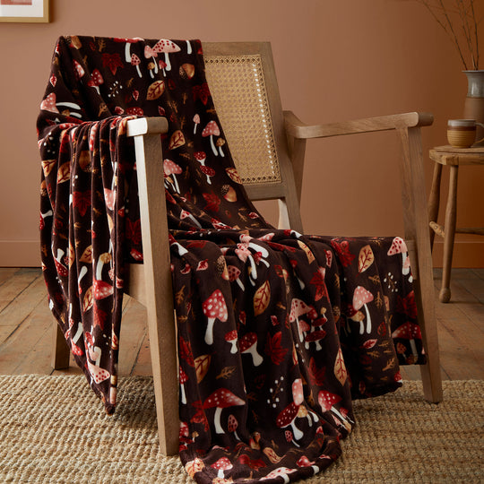 Woodland Dreams Throw in Chocolate 120 x 150cm