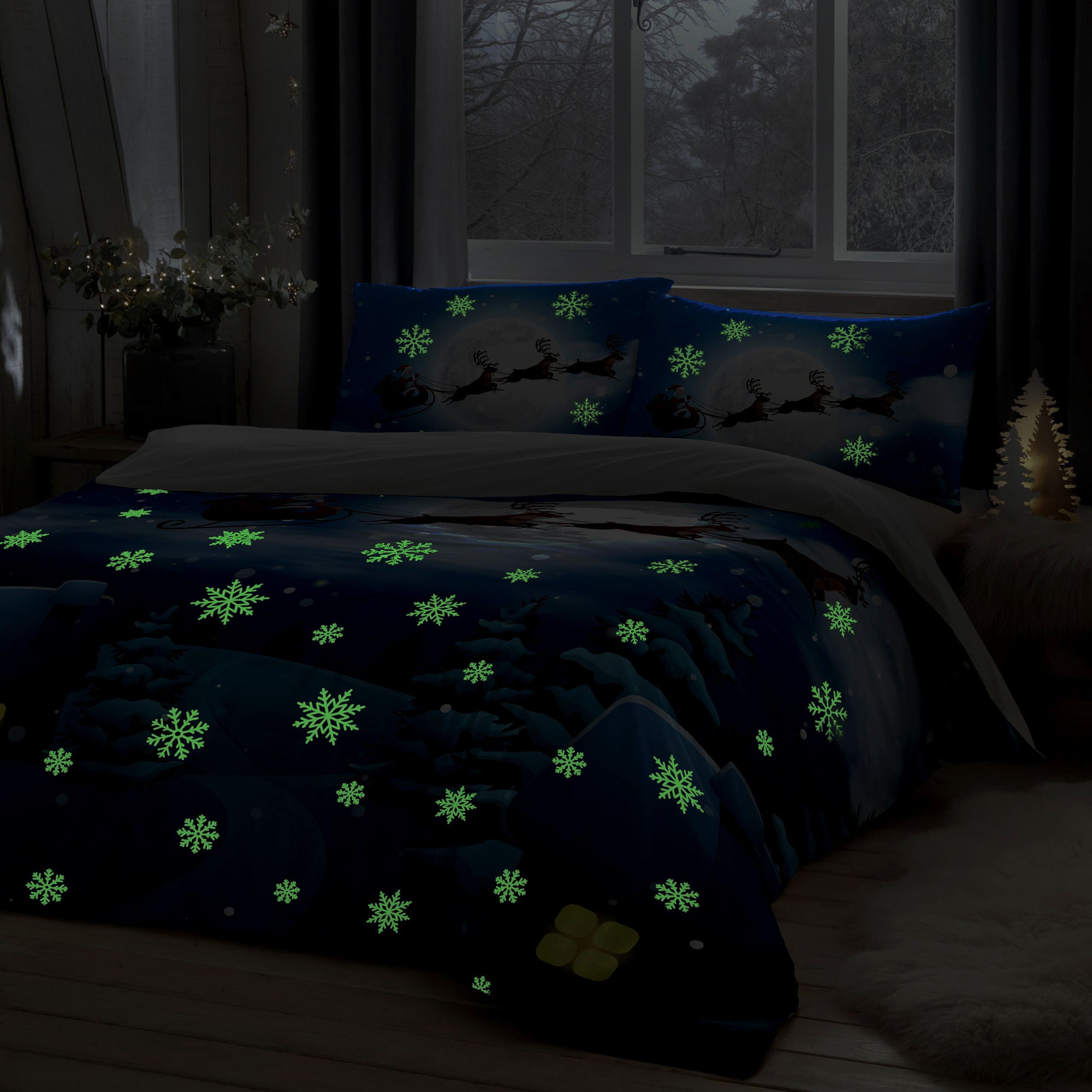 Santa Glow In The Dark Duvet Cover Set by Bedlam Christmas in Multicolour - Duvet Cover Set - Bedlam Christmas